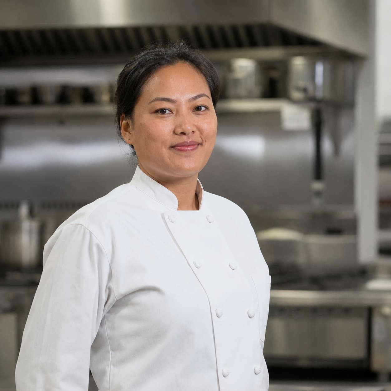 Natalia Sokolov, private jet chef covering Kherson International Airport